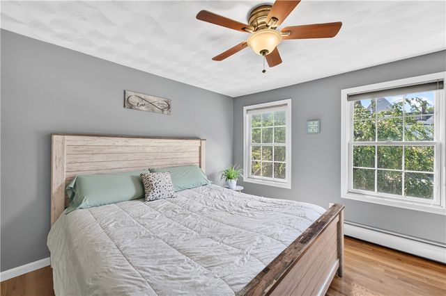 112 Greenwich Avenue, Warwick, RI 02886