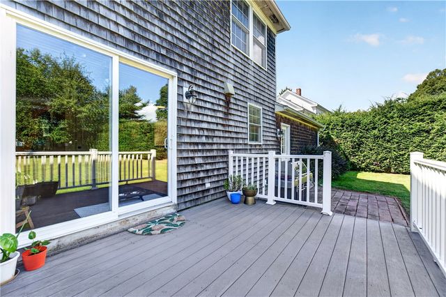 112 Greenwich Avenue, Warwick, RI 02886
