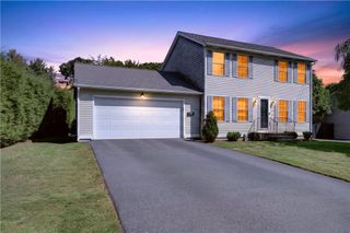 112 Greenwich Avenue, Warwick, RI 02886