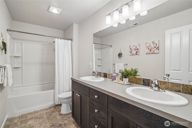 19119 106th Avenue Ct E, Puyallup, WA 98374