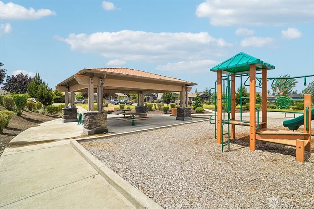 19119 106th Avenue Ct E, Puyallup, WA 98374