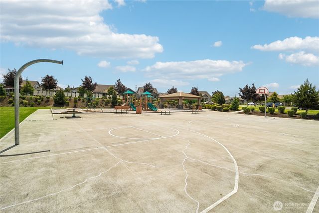 19119 106th Avenue Ct E, Puyallup, WA 98374