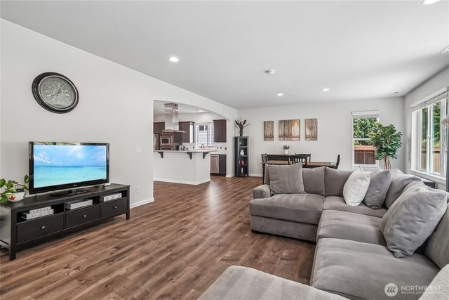19119 106th Avenue Ct E, Puyallup, WA 98374