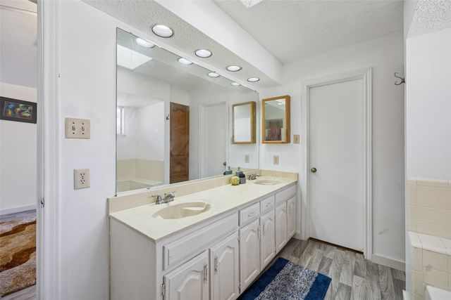 3031 Rambling Drive, Dallas, TX 75228