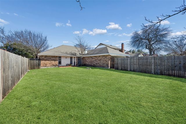 3031 Rambling Drive, Dallas, TX 75228