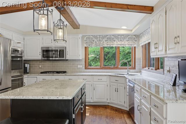 55380 Theo Drive, Shelby Twp, MI 48315