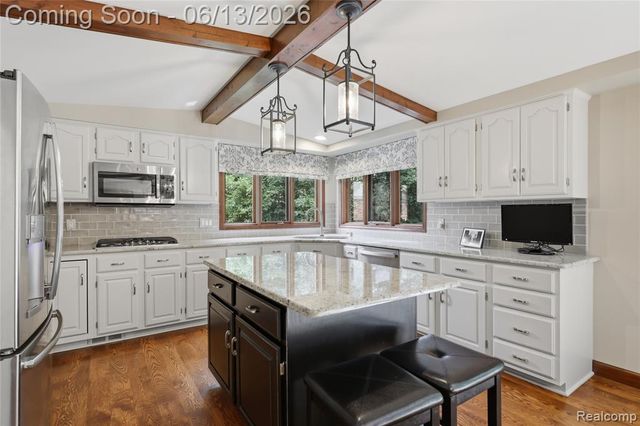 55380 Theo Drive, Shelby Twp, MI 48315