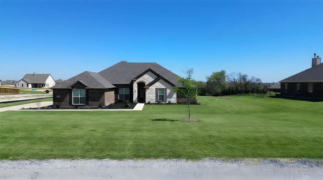 736 Majors Road, Van Alstyne, TX 75495