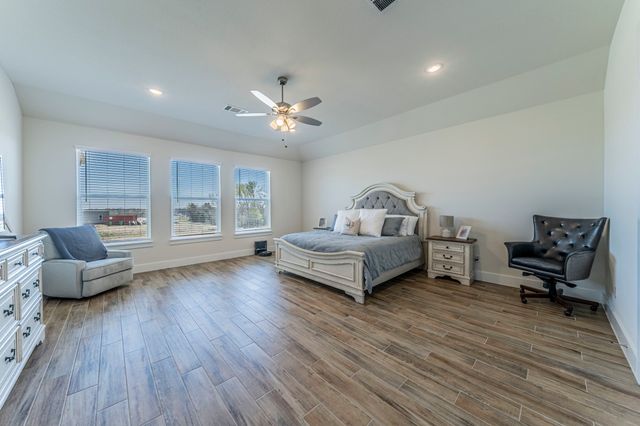 736 Majors Road, Van Alstyne, TX 75495