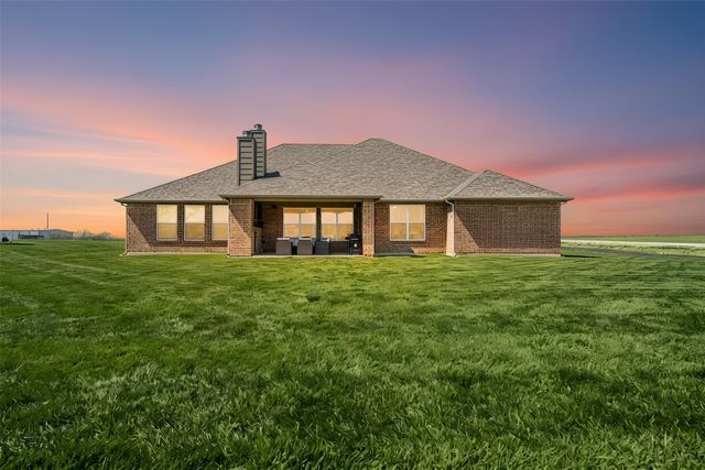 736 Majors Road, Van Alstyne, TX 75495