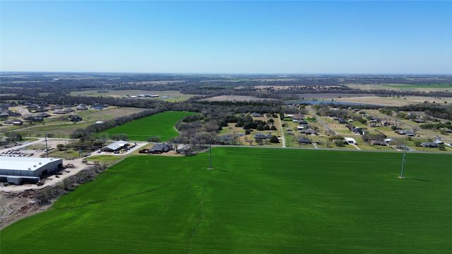 736 Majors Road, Van Alstyne, TX 75495