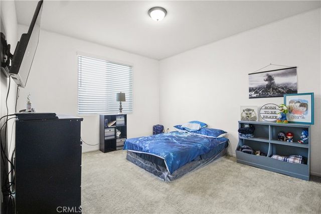 12942 Carlsbad, Hesperia, CA 92344