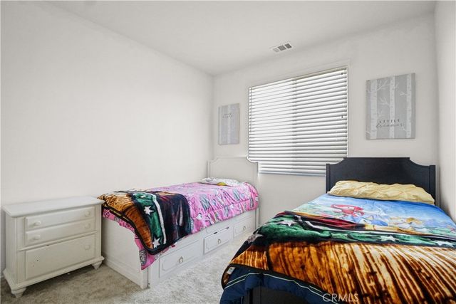 12942 Carlsbad, Hesperia, CA 92344