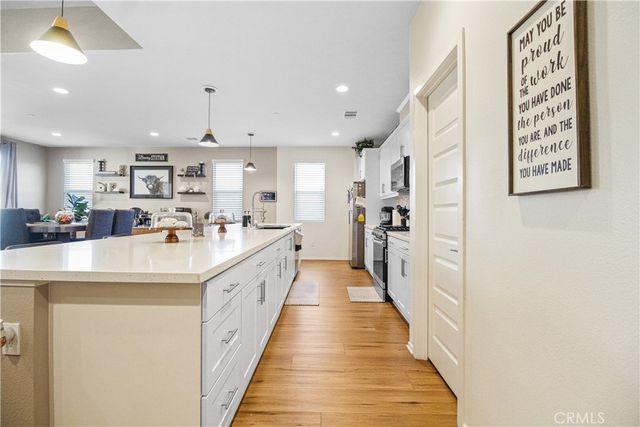 12942 Carlsbad, Hesperia, CA 92344