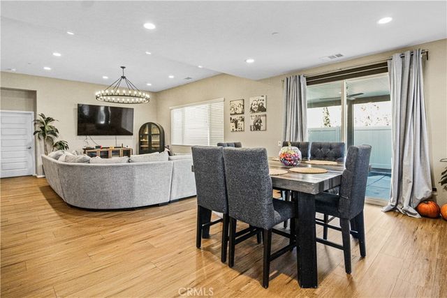 12942 Carlsbad, Hesperia, CA 92344
