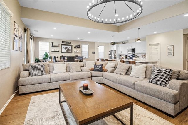 12942 Carlsbad, Hesperia, CA 92344