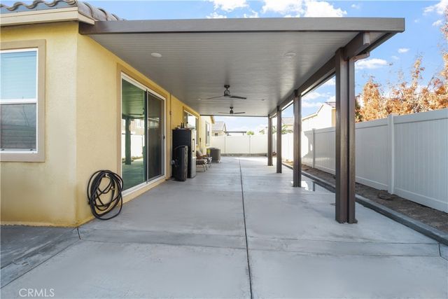12942 Carlsbad, Hesperia, CA 92344