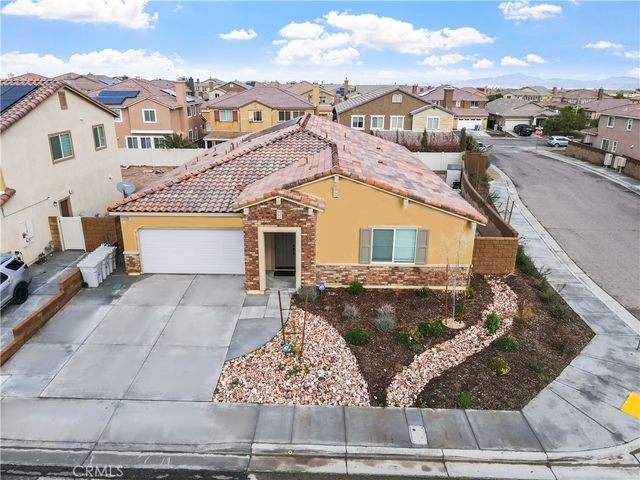 12942 Carlsbad, Hesperia, CA 92344