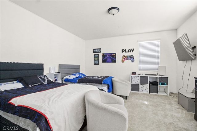 12942 Carlsbad, Hesperia, CA 92344