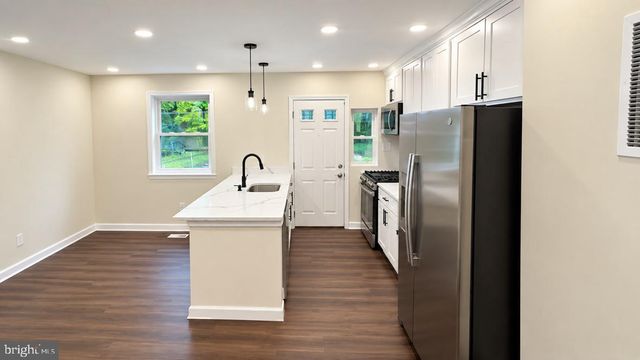 5115 HANNA SE, Washington, DC 20019