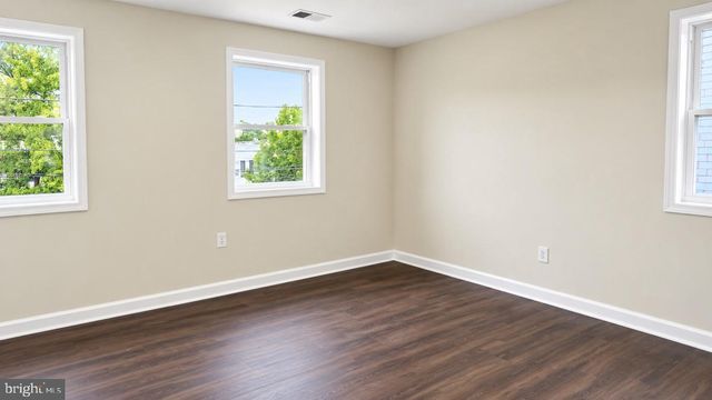 5115 HANNA SE, Washington, DC 20019