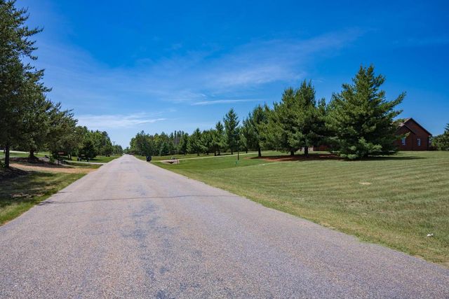 N8077 15th Avenue, New Lisbon, WI 53950