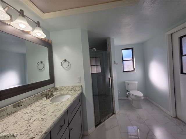 424 SW 37th LN, Cape Coral, FL 33914