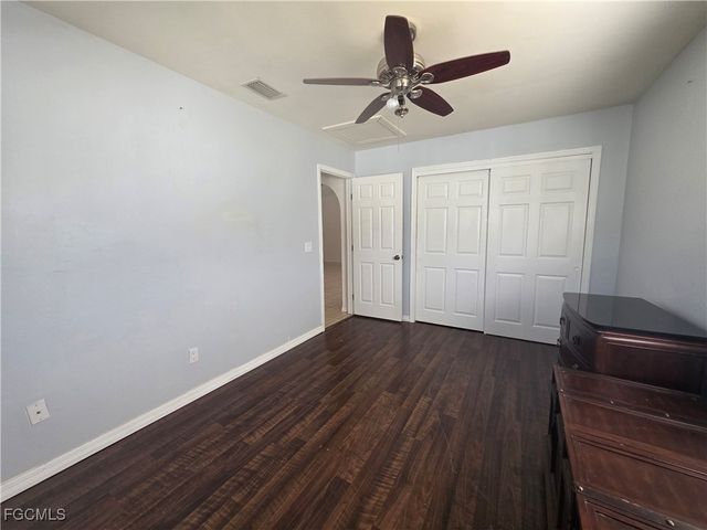 424 SW 37th LN, Cape Coral, FL 33914