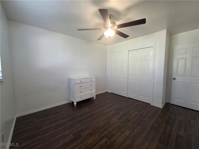 424 SW 37th LN, Cape Coral, FL 33914