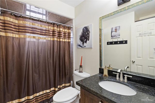 1904 E Hibiscus Avenue, Hidalgo, TX 78557