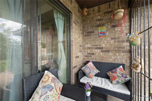 1904 E Hibiscus Avenue, Hidalgo, TX 78557