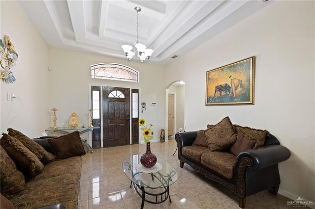 1904 E Hibiscus Avenue, Hidalgo, TX 78557