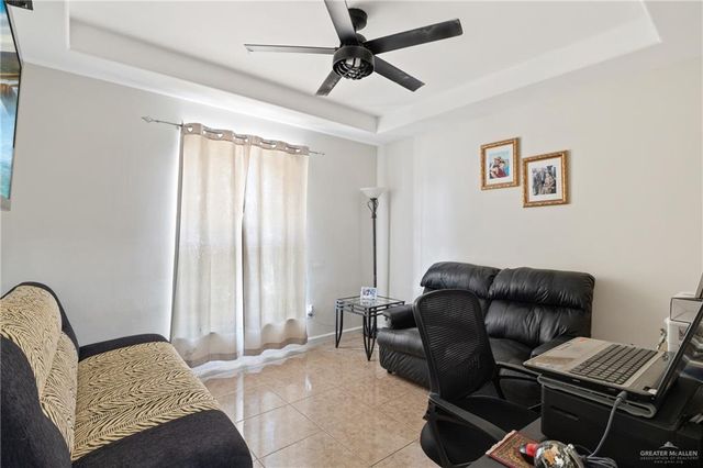 1904 E Hibiscus Avenue, Hidalgo, TX 78557