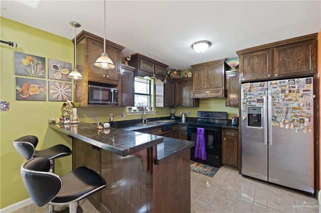 1904 E Hibiscus Avenue, Hidalgo, TX 78557