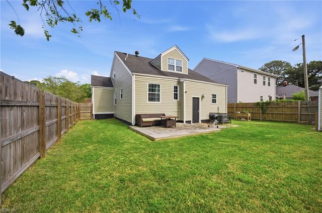 2016 Evergreen PL, Portsmouth, VA 23704