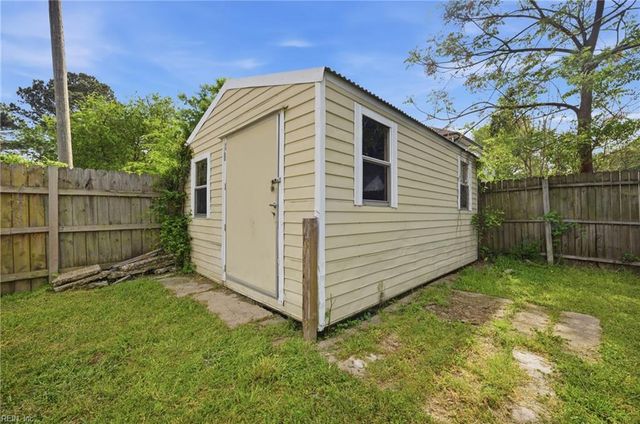 2016 Evergreen PL, Portsmouth, VA 23704
