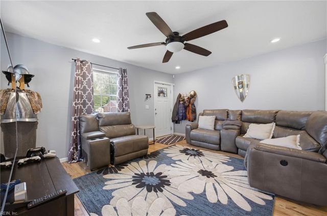 2016 Evergreen PL, Portsmouth, VA 23704