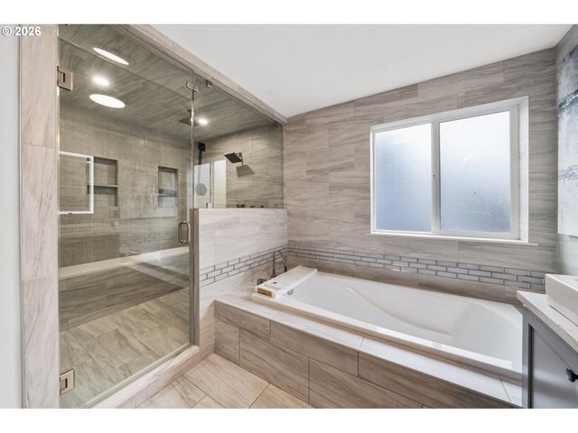 6055 Se 28TH St, Gresham, OR 97080