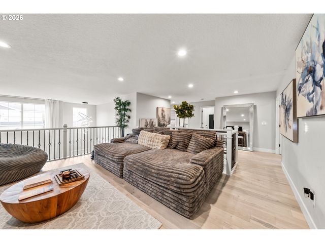 6055 Se 28TH St, Gresham, OR 97080