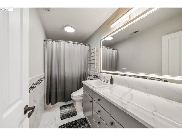 6055 Se 28TH St, Gresham, OR 97080
