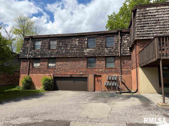 1910 Jeanette Ln Apt 8, Springfield, IL 62702
