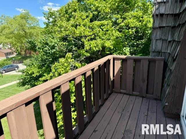 1910 Jeanette Ln Apt 8, Springfield, IL 62702