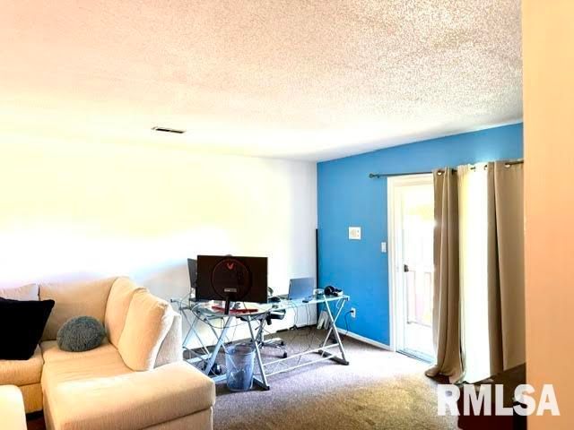 1910 Jeanette Ln Apt 8, Springfield, IL 62702