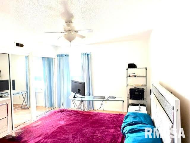 1910 Jeanette Ln Apt 8, Springfield, IL 62702