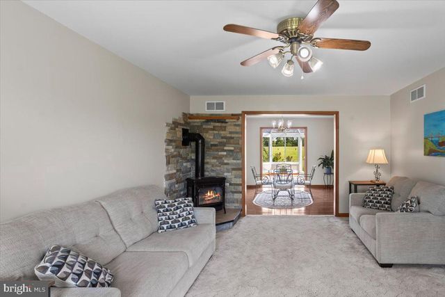 112 AWOL RD, Jonestown, PA 17038