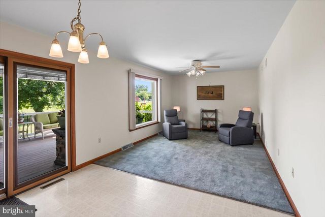112 AWOL RD, Jonestown, PA 17038