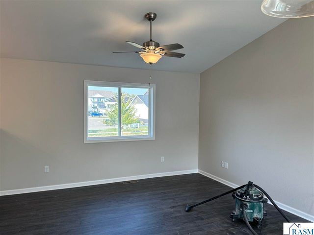 2005 Aster Lane, Mankato, MN 56001