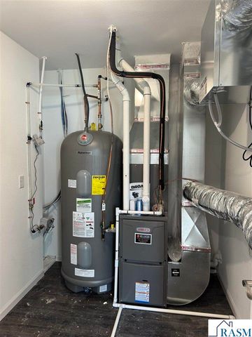 2005 Aster Lane, Mankato, MN 56001