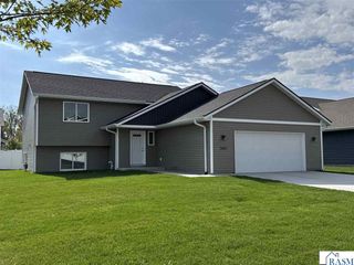 2005 Aster Lane, Mankato, MN 56001