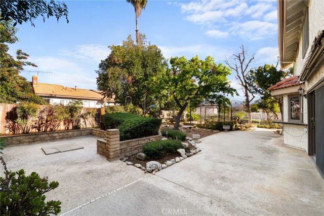 162 Lakeside, Redlands, CA 92373